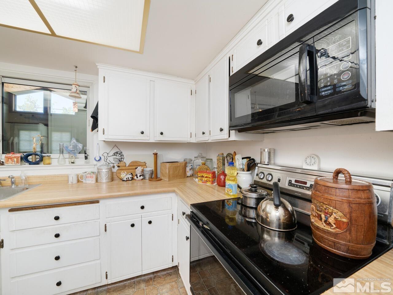 1695 Crown Drive Reno, NV 89503 - Photo 11 of 16 Photo 11