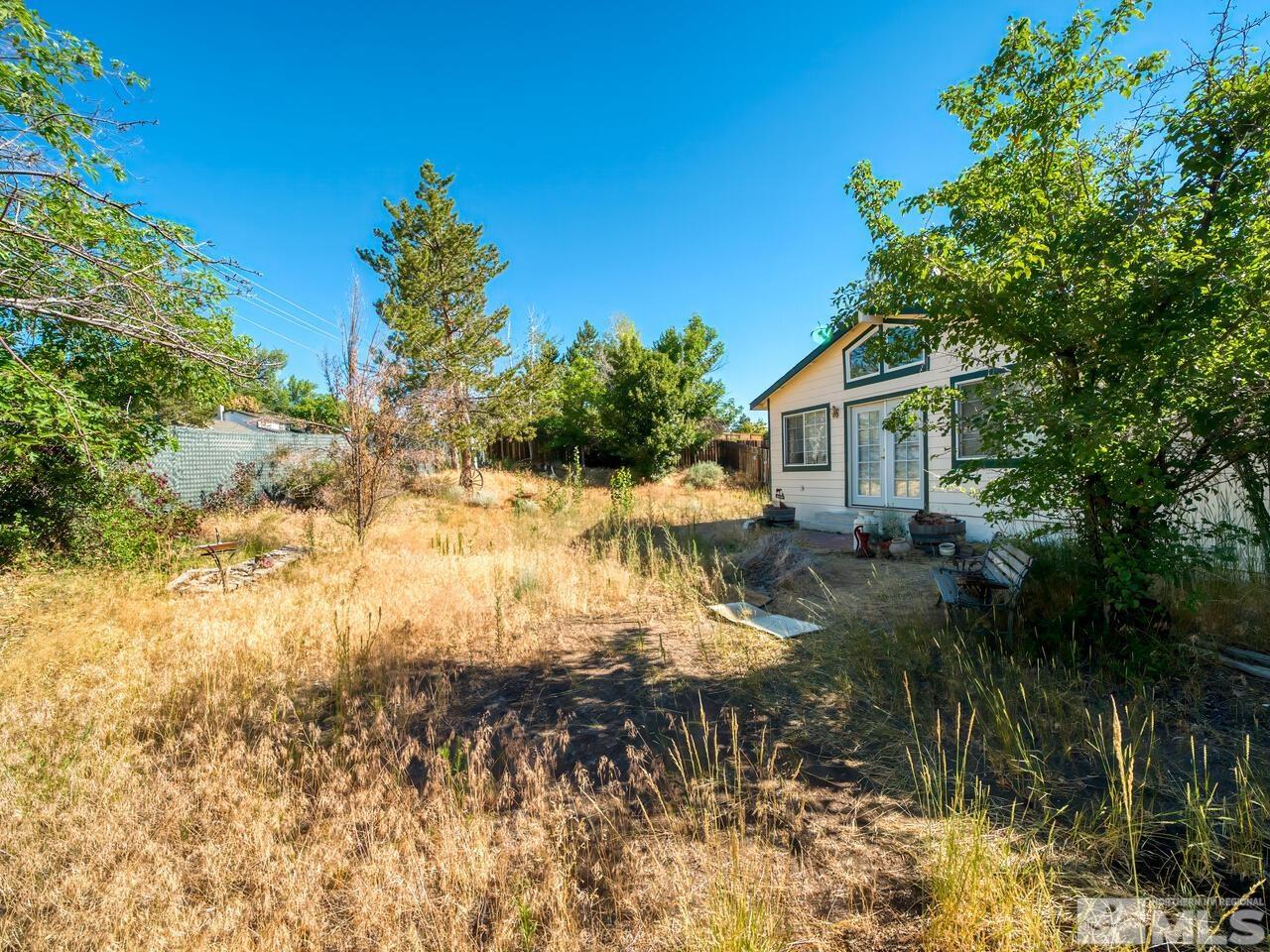 1695 Crown Drive Reno, NV 89503 - Photo 3 of 16 Photo 3