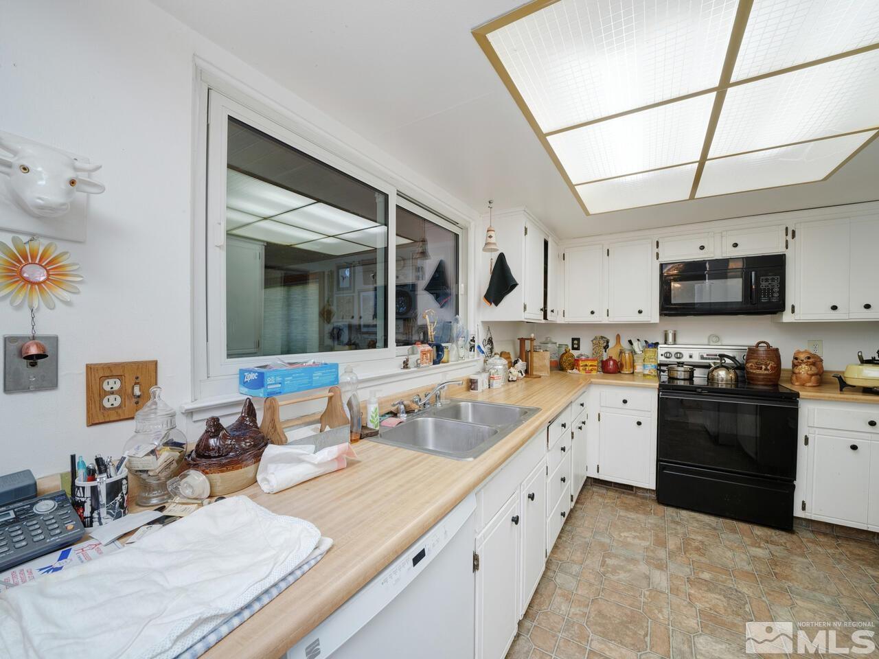 1695 Crown Drive Reno, NV 89503 - Photo 10 of 16 Photo 10