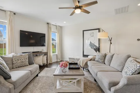 $549,900 | 1002 Garrison Way, Spring Hill, TN 37174