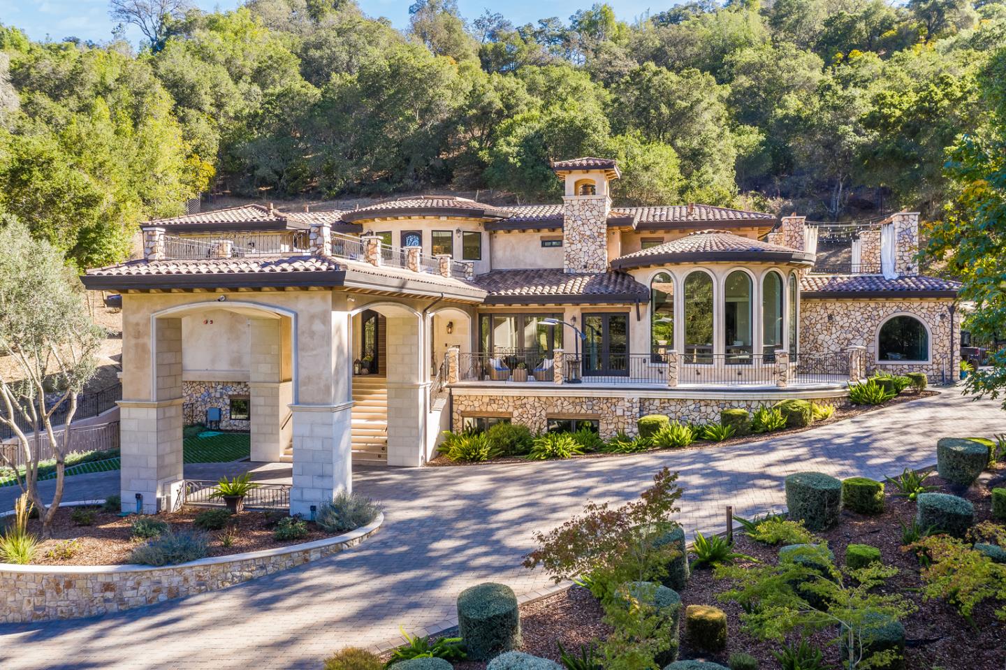 13740 Pierce Road Saratoga, CA 95070 - Photo 57 of 100 a front view of residential houses with yard