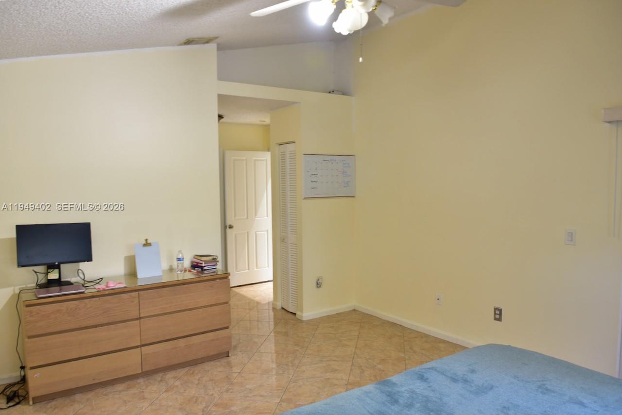 131 Southwest 178th Way Pembroke Pines, FL 33029 - Photo 13 of 32