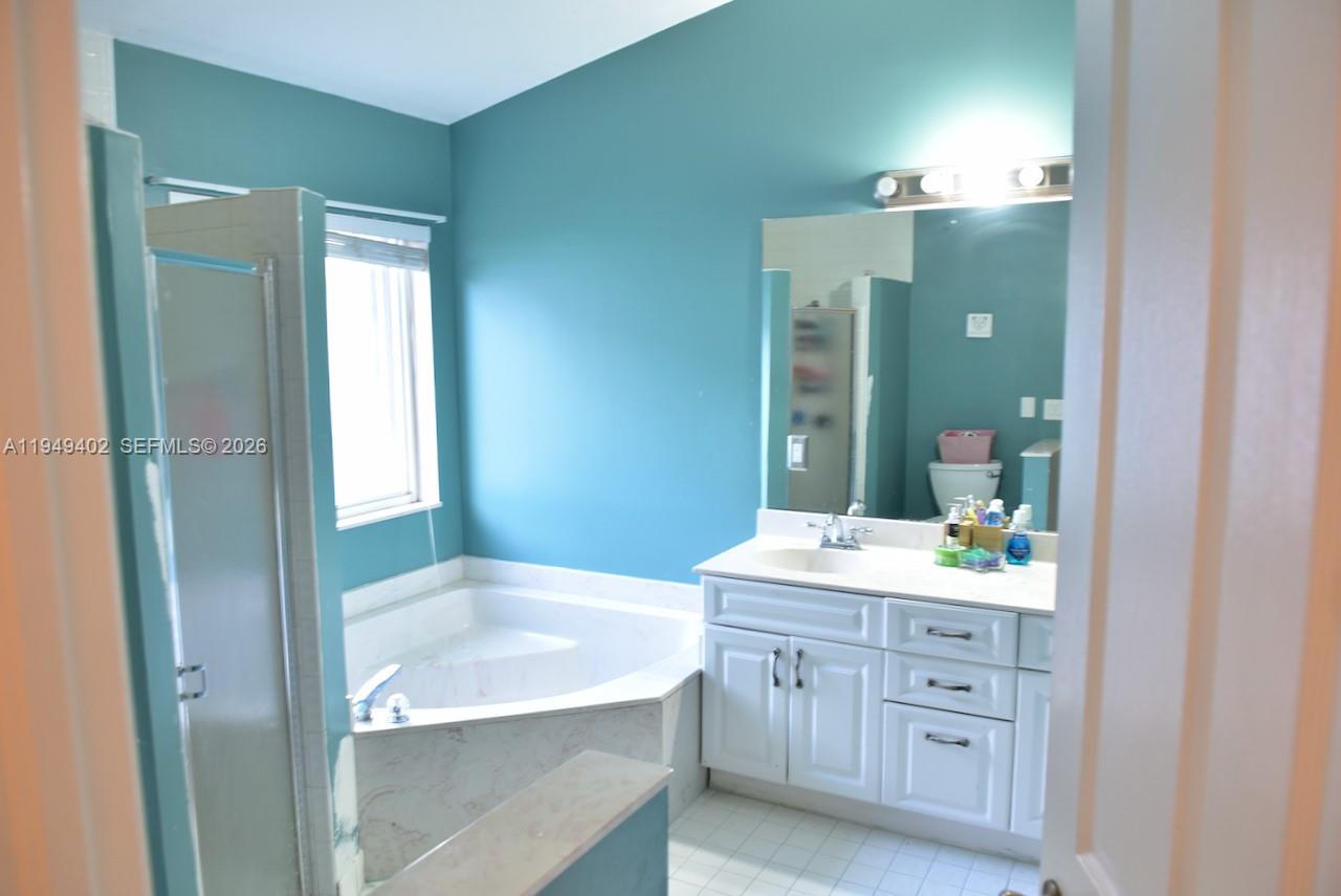 131 Southwest 178th Way Pembroke Pines, FL 33029 - Photo 16 of 32