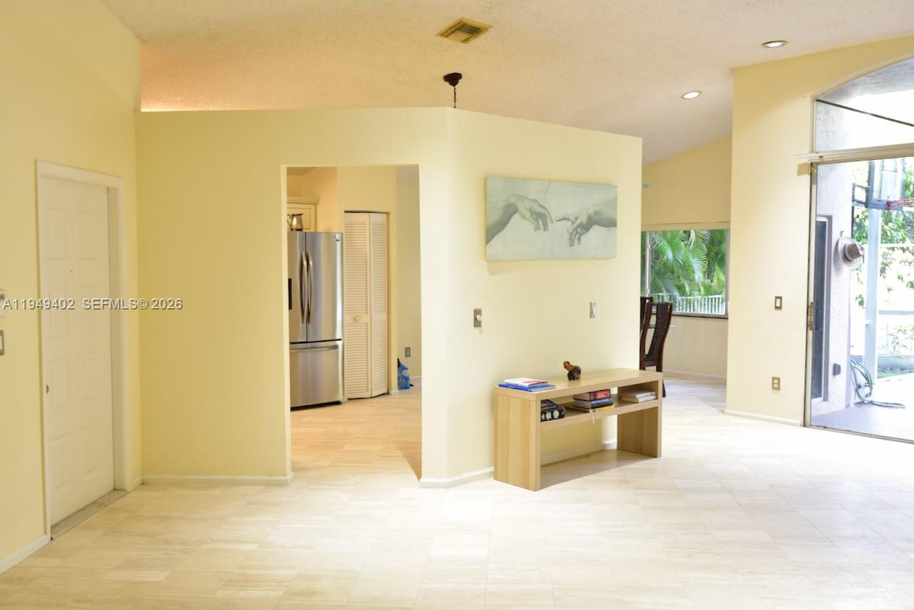 131 Southwest 178th Way Pembroke Pines, FL 33029 - Photo 2 of 32