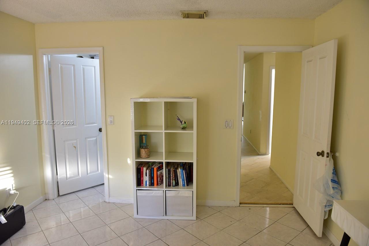 131 Southwest 178th Way Pembroke Pines, FL 33029 - Photo 23 of 32