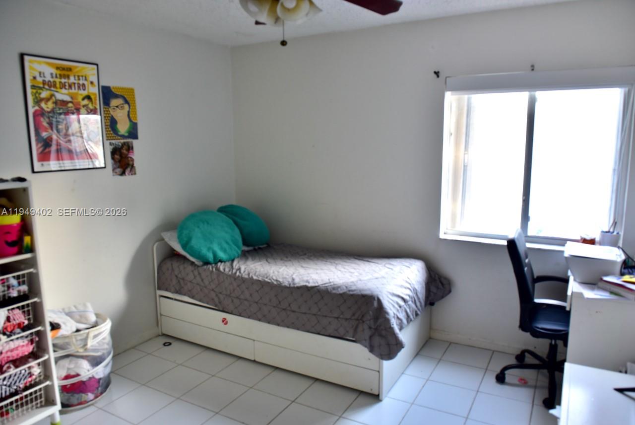 131 Southwest 178th Way Pembroke Pines, FL 33029 - Photo 24 of 32