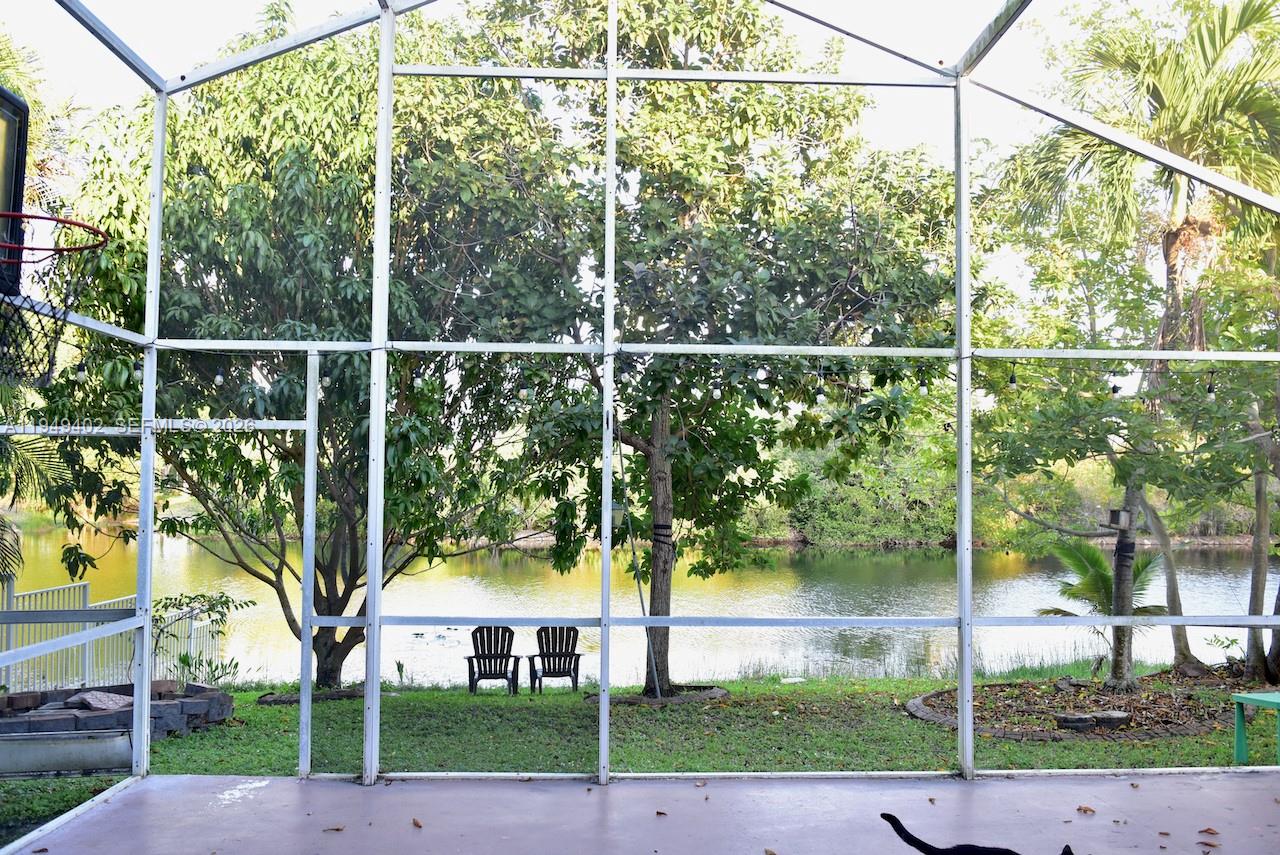 131 Southwest 178th Way Pembroke Pines, FL 33029 - Photo 27 of 32