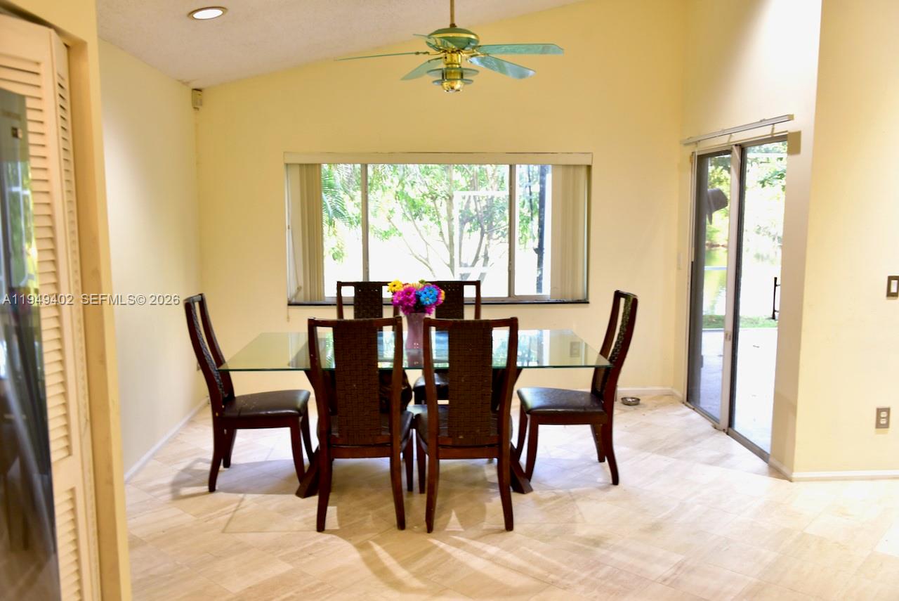 131 Southwest 178th Way Pembroke Pines, FL 33029 - Photo 7 of 32