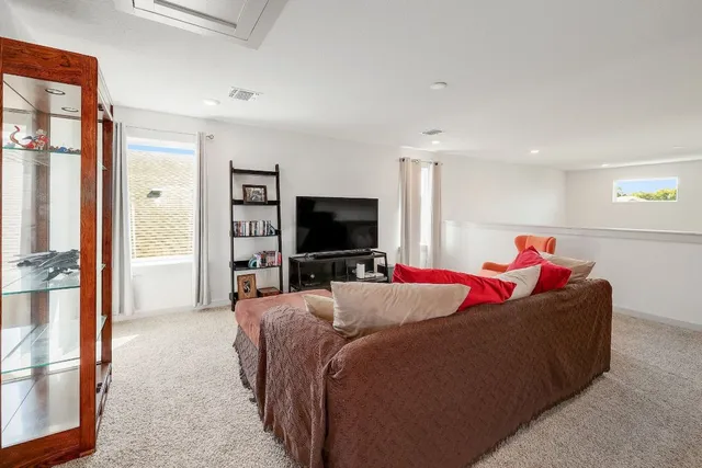 $400,000 | 228 Lavaca River Lane, Hutto, TX 78634