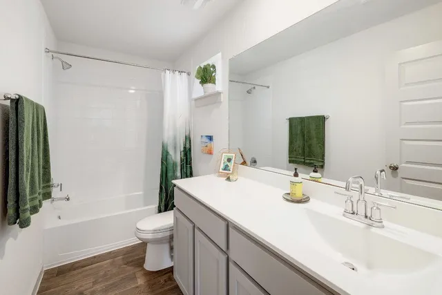 $400,000 | 228 Lavaca River Lane, Hutto, TX 78634