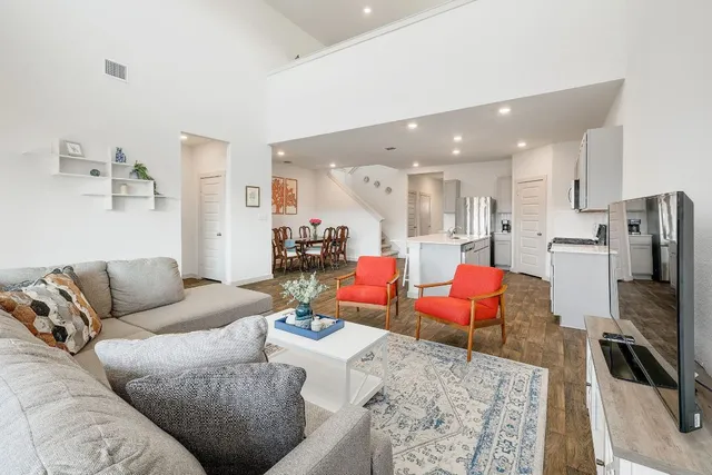 $400,000 | 228 Lavaca River Lane, Hutto, TX 78634