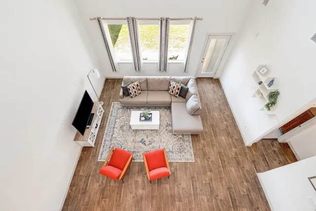 $400,000 | 228 Lavaca River Lane, Hutto, TX 78634