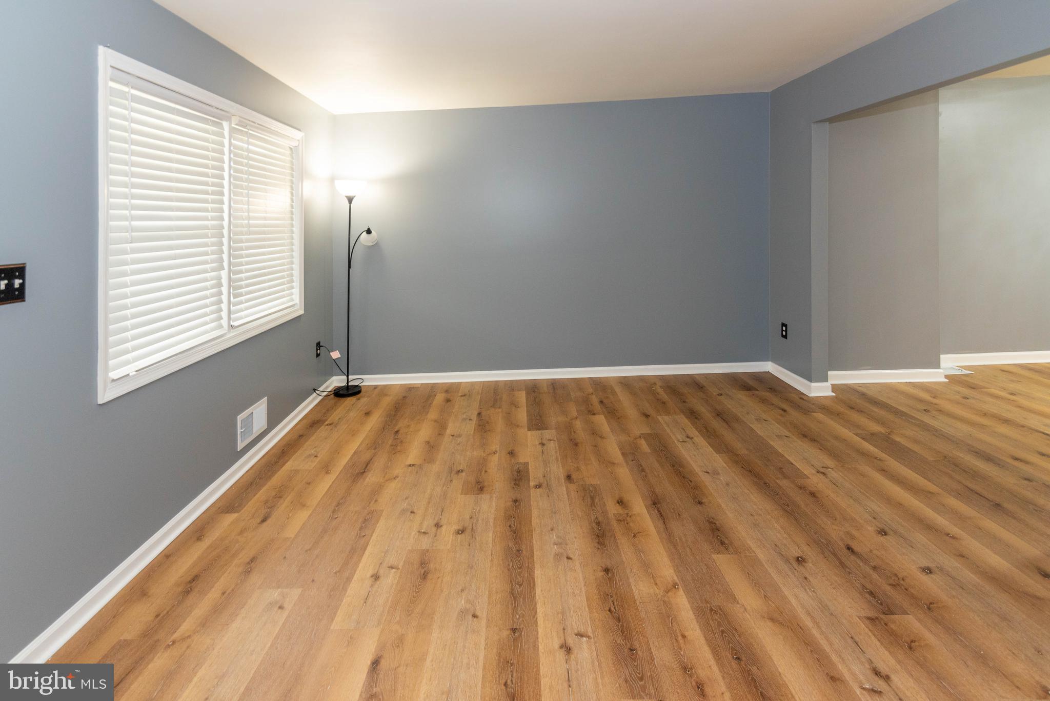 9744 Matzon Road Middle River, MD 21220 - Photo 5 of 60