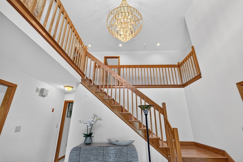 29 Page Road Weston, MA 02493 - Photo 20 of 34