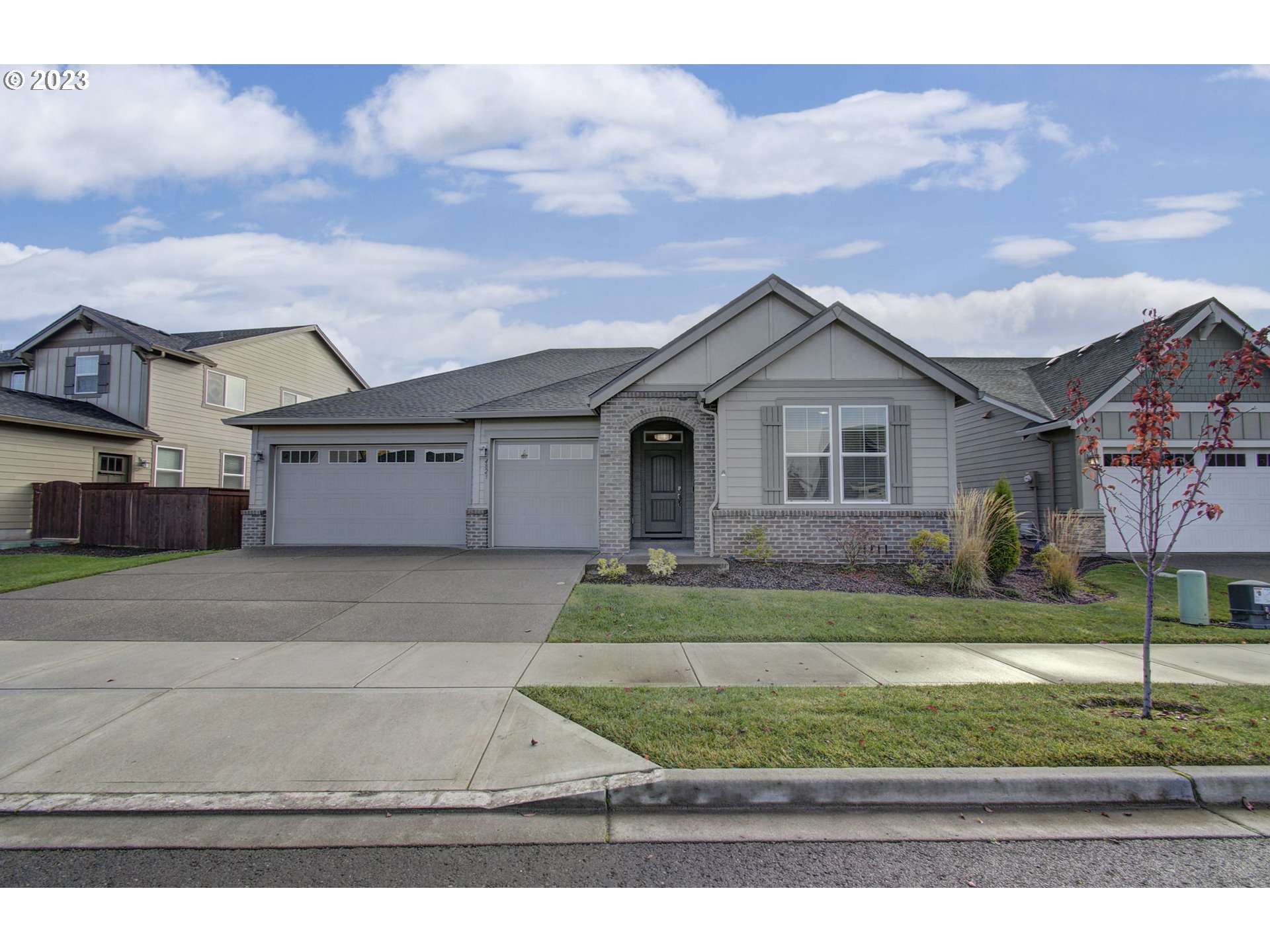 4823 South 16th Drive Ridgefield, WA 98642 - Photo 1 of 37 a house view with a outdoor space