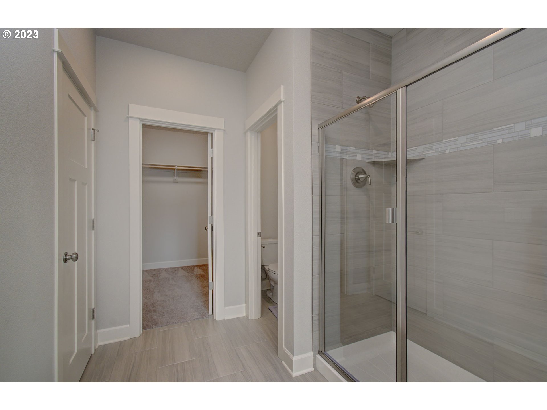 4823 South 16th Drive Ridgefield, WA 98642 - Photo 18 of 37 a bathroom with a shower