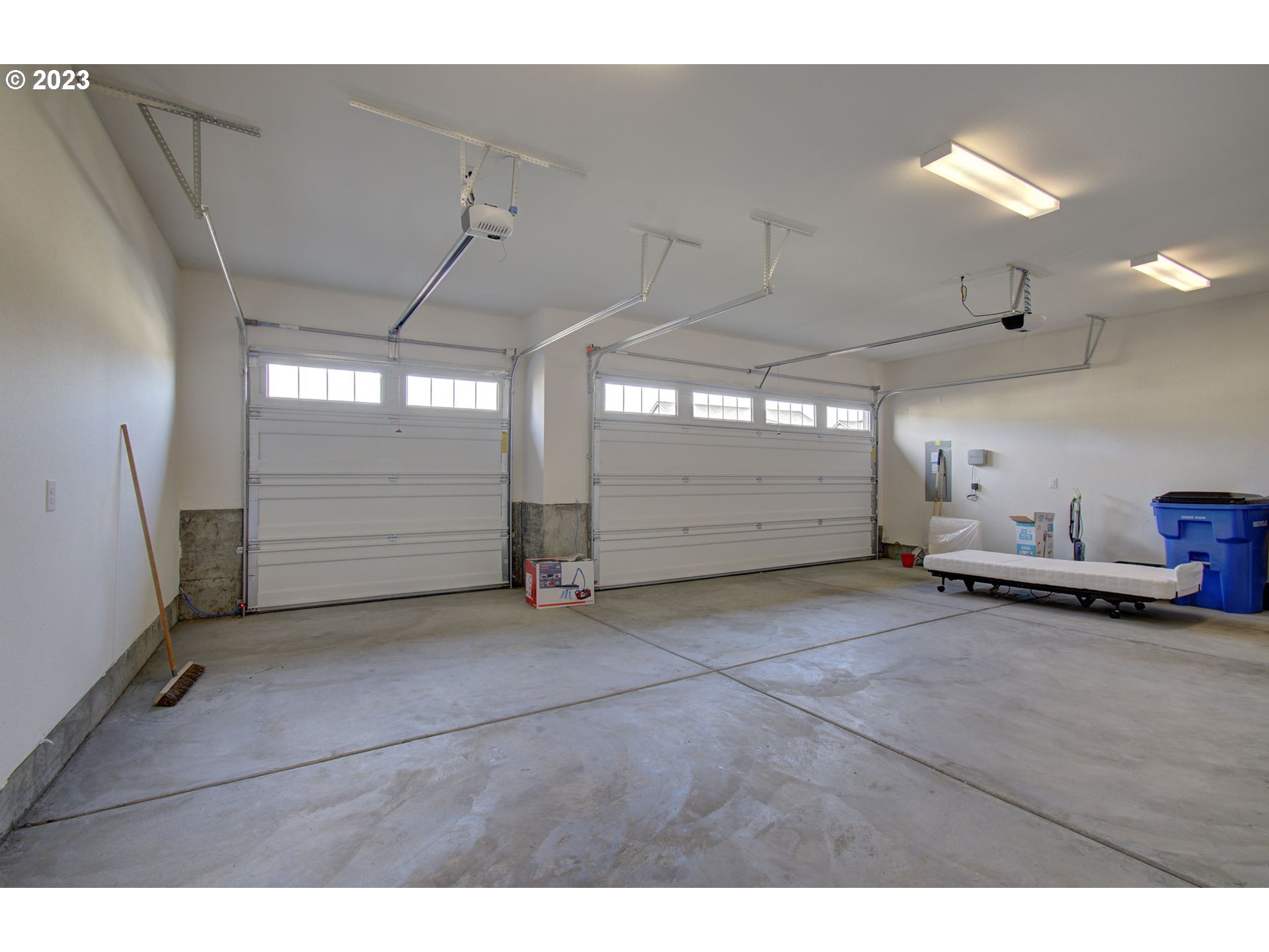 4823 South 16th Drive Ridgefield, WA 98642 - Photo 35 of 37 a view of a room with gym equipment