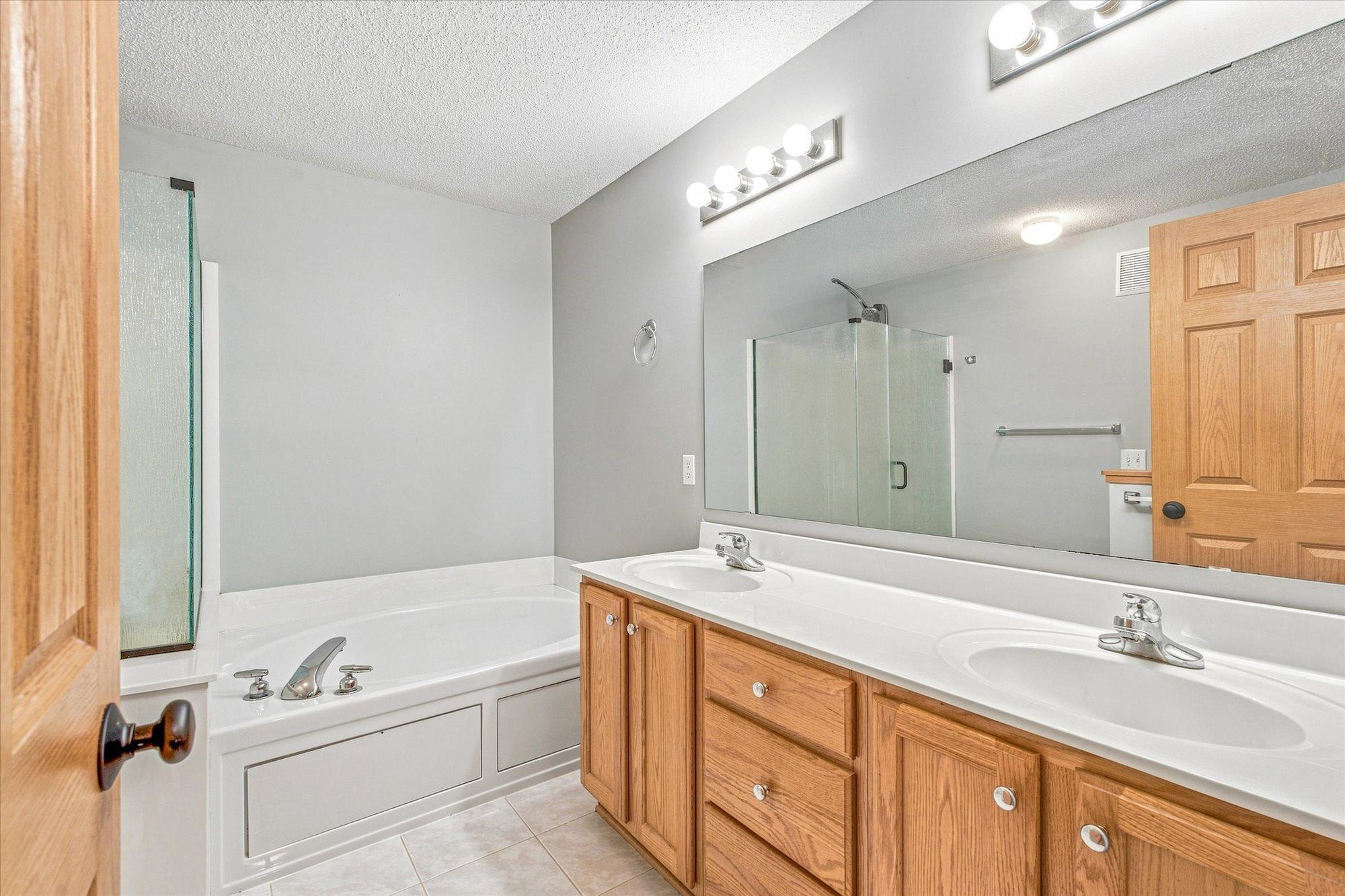 2442 Autumn Ridge Court Chanhassen, MN 55317 - Photo 21 of 43 Gallery Image 21