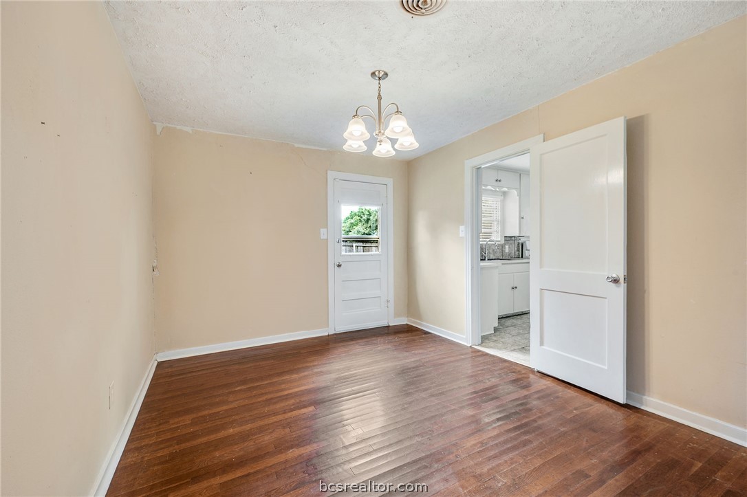 110 North Gordon Street Bryan, TX 77802 - Photo 2 of 18