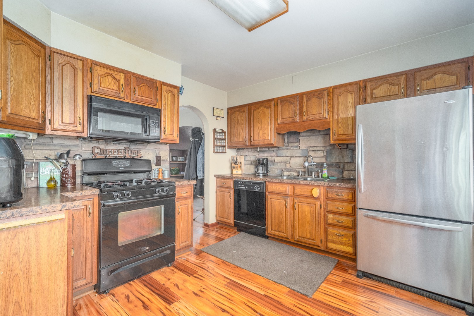 15423 Creek Road Sandwich, IL 60548 - Photo 9 of 25