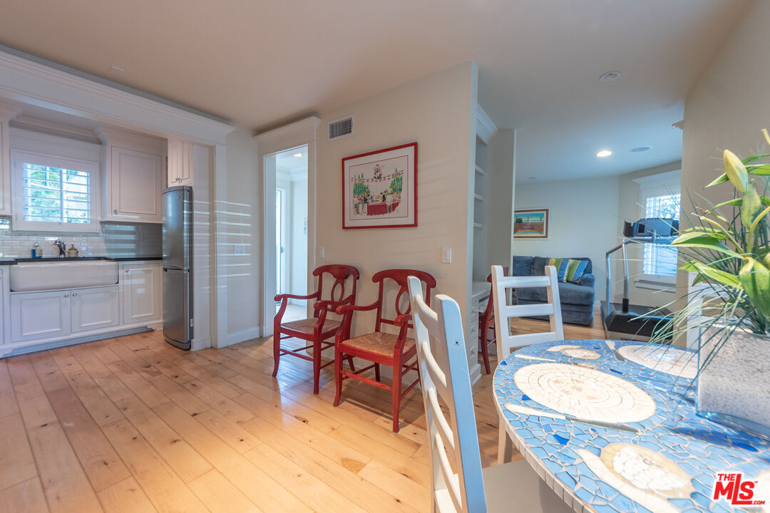 30760 Broad Beach Road Malibu, CA 90265 - Photo 37 of 41 a view of a livingroom with furniture and lounge chair