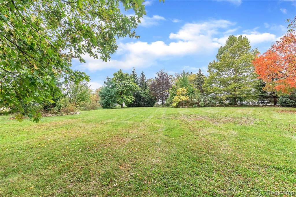 4503 Baldwin Road Grand Blanc, MI 48439 - Photo 2 of 45 Gallery Image 2