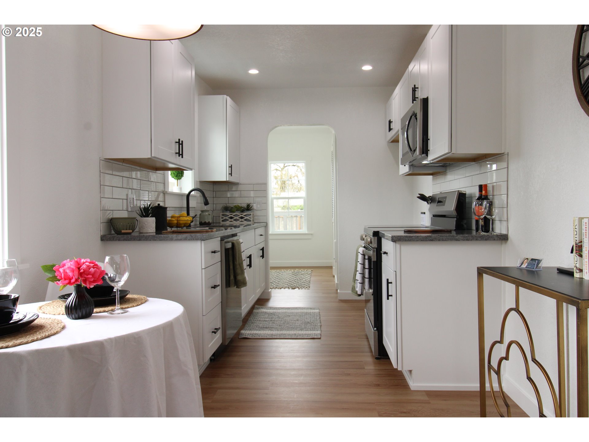 464 West M Street Springfield, OR 97477 - Photo 8 of 25