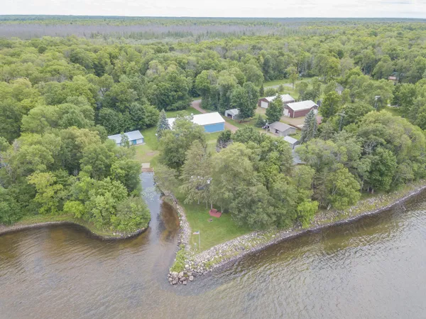 $983,200 | 20796 326th Place, Isle, MN 56342