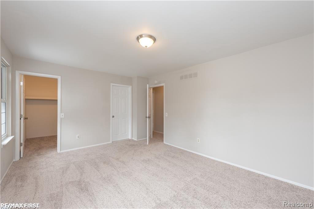 33670 Embassy Street Chesterfield, MI 48047 - Photo 9 of 14