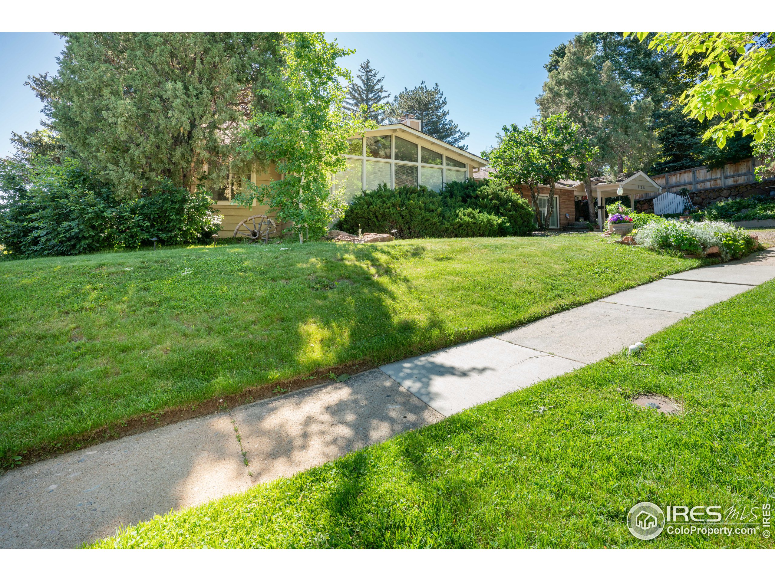 728 8th Street Boulder, CO 80302 - Photo 2 of 38