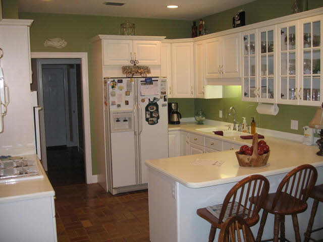 114 Lakeridge Drive Fairhope, AL 36532 - Photo 5 of 19 Kitchen