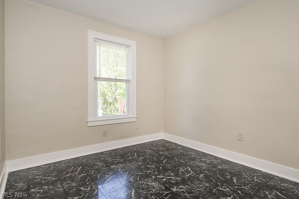 6707 Engle Road Cleveland, OH 44130 - Photo 18 of 29 Gallery Image 18