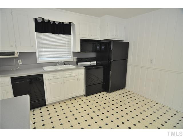 4714 Bragg Road Durham, NC 27704 - Photo 8 of 25 Kitchen