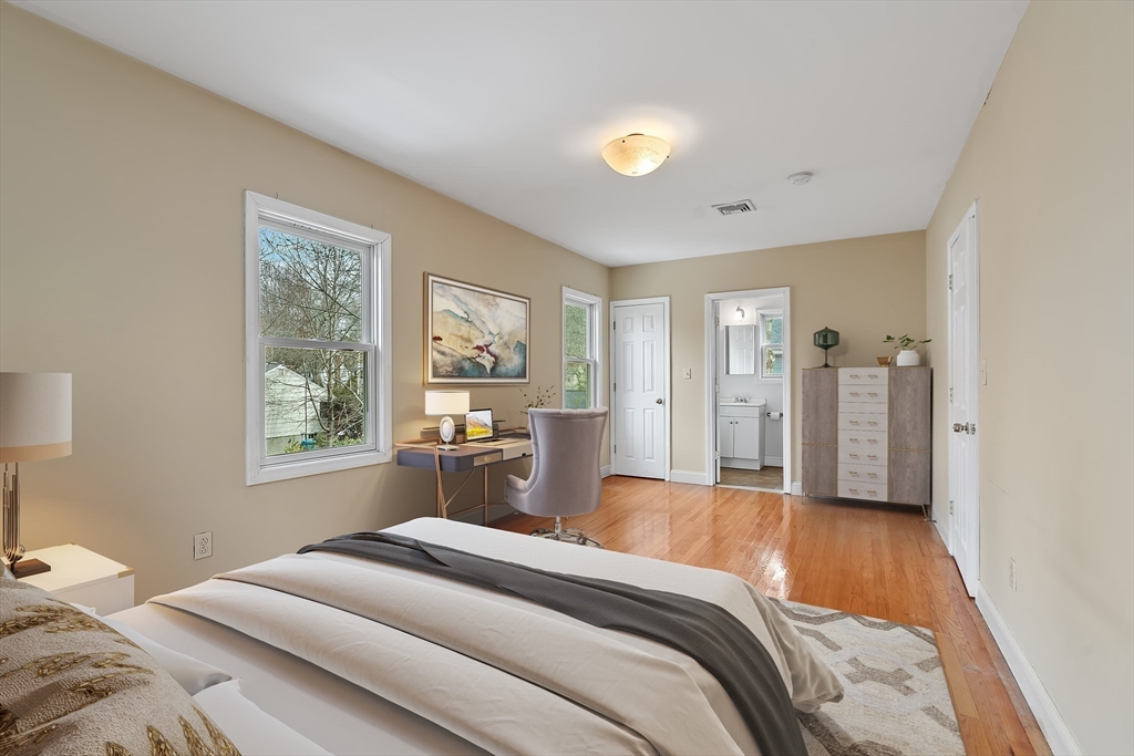 925 Worcester Street Wellesley, MA 02482 - Photo 13 of 21