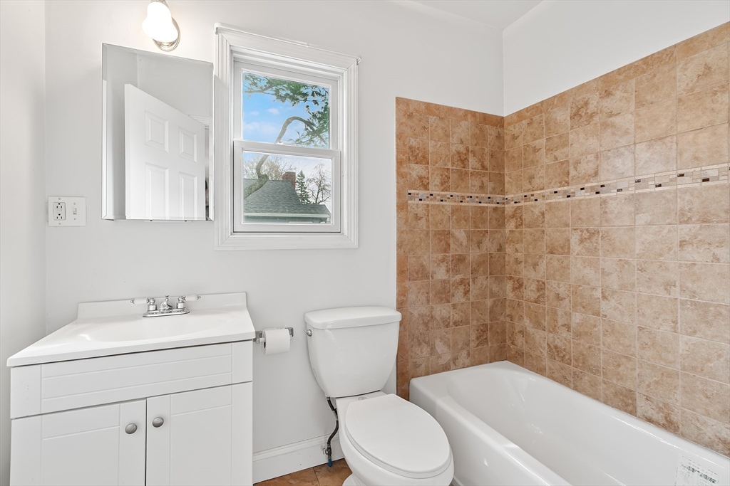 925 Worcester Street Wellesley, MA 02482 - Photo 16 of 21