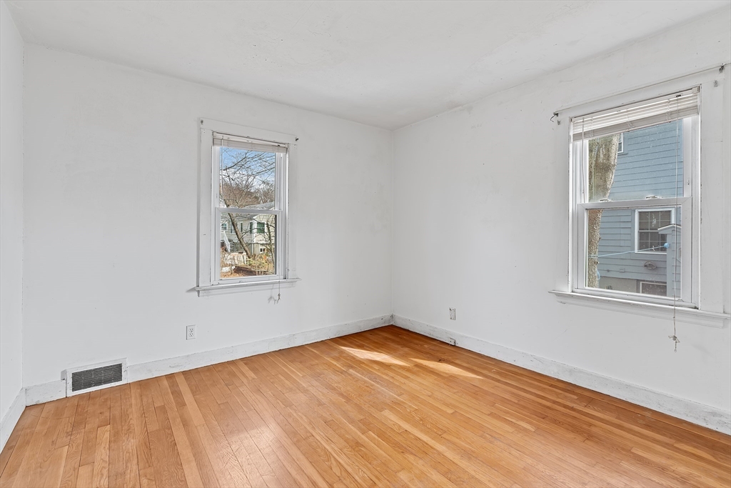 925 Worcester Street Wellesley, MA 02482 - Photo 9 of 21