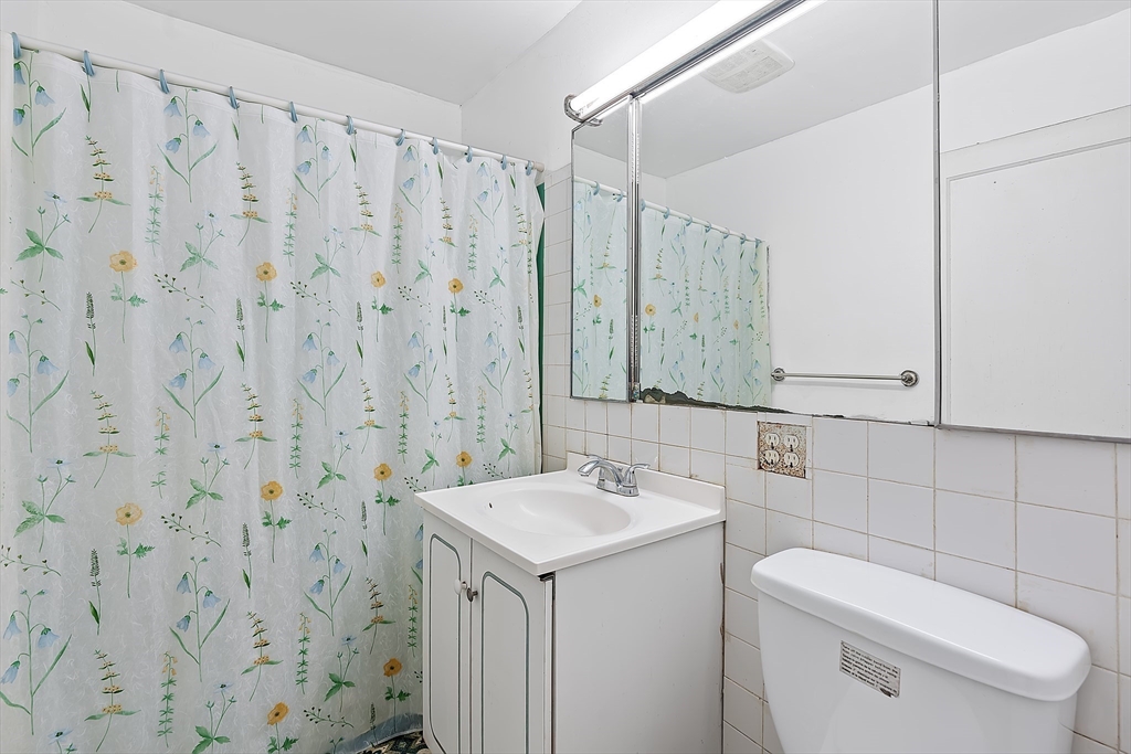 925 Worcester Street Wellesley, MA 02482 - Photo 10 of 21