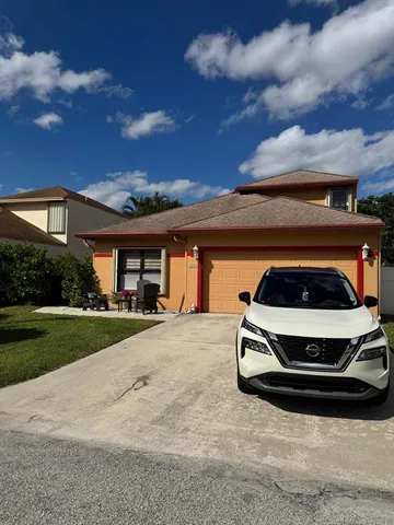 $2,900 | 107 Azalea Circle, Boynton Beach, FL 33436