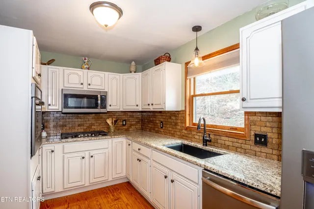 $595,000 | 6217 Old Walland Highway, Walland, TN 37886