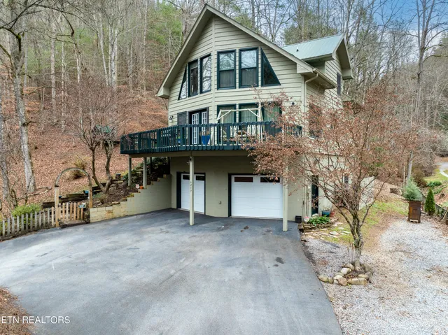 $595,000 | 6217 Old Walland Highway, Walland, TN 37886