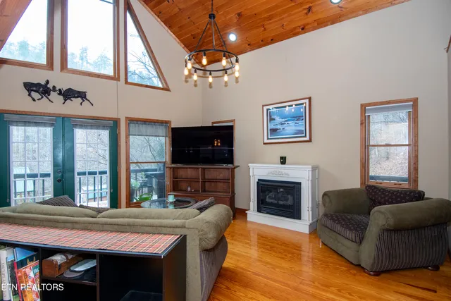 $595,000 | 6217 Old Walland Highway, Walland, TN 37886