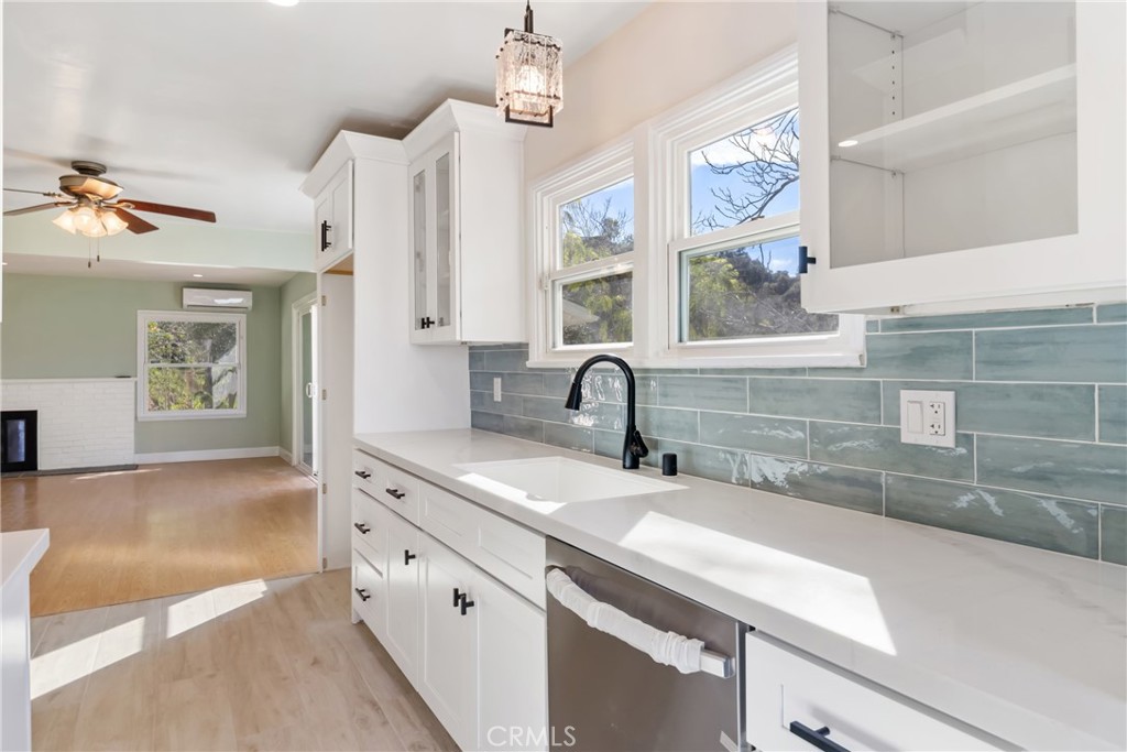 9817 Commerce Tujunga, CA 91042 - Photo 16 of 26