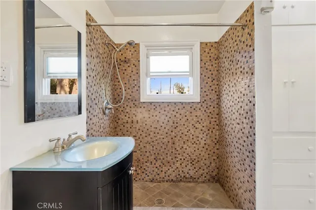 $799,999 | 9817 Commerce, Tujunga, CA 91042