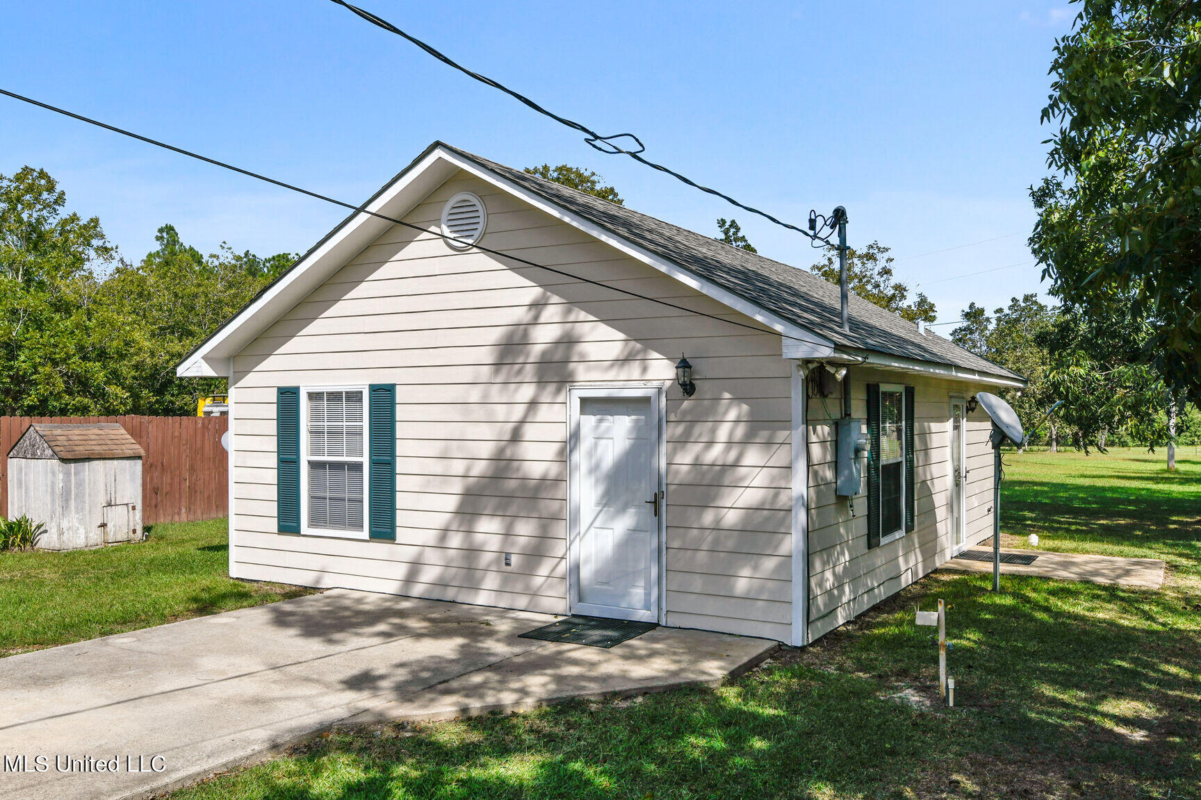 27178 D V Moran Road Pass Christian, MS 39571 - Photo 1 of 23 0003--003