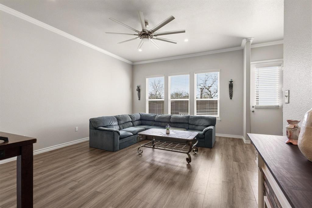 808 East 6th Street Bonham, TX 75418 - Photo 7 of 27