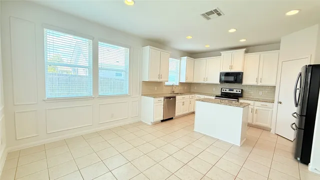 $2,000 | 233 Quemado Drive, Leander, TX 78641