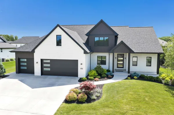 $1,050,000 | 1782 Arbor Gate Ln Green, Green Bay, WI 54311