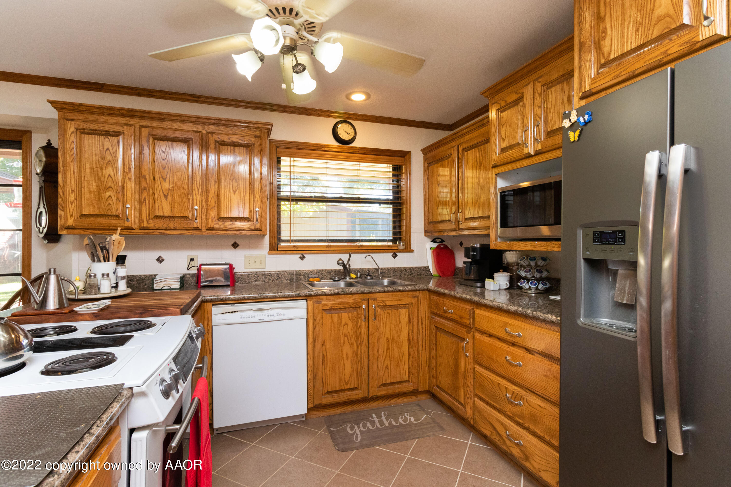 7707 Farrell Drive Amarillo, TX 79121 - Photo 9 of 35 kitchen