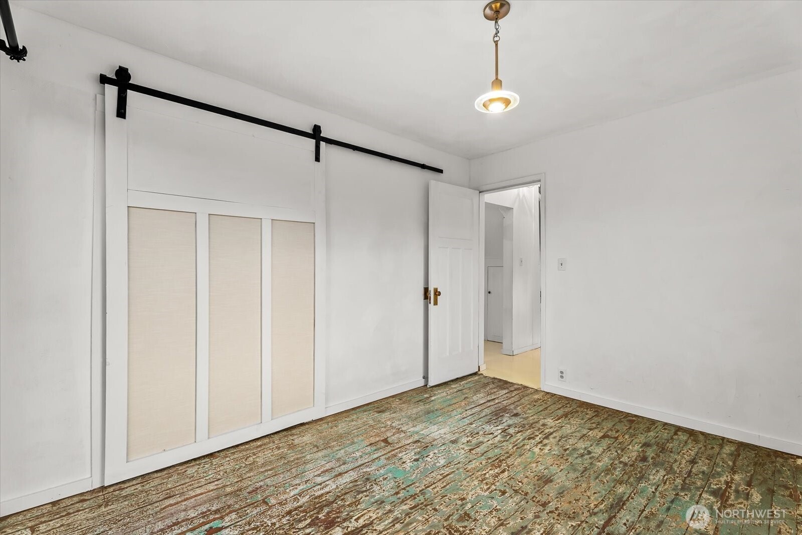 30731 Walberg Road Sedro-Woolley, WA 98284 - Photo 19 of 40 a view of an empty room