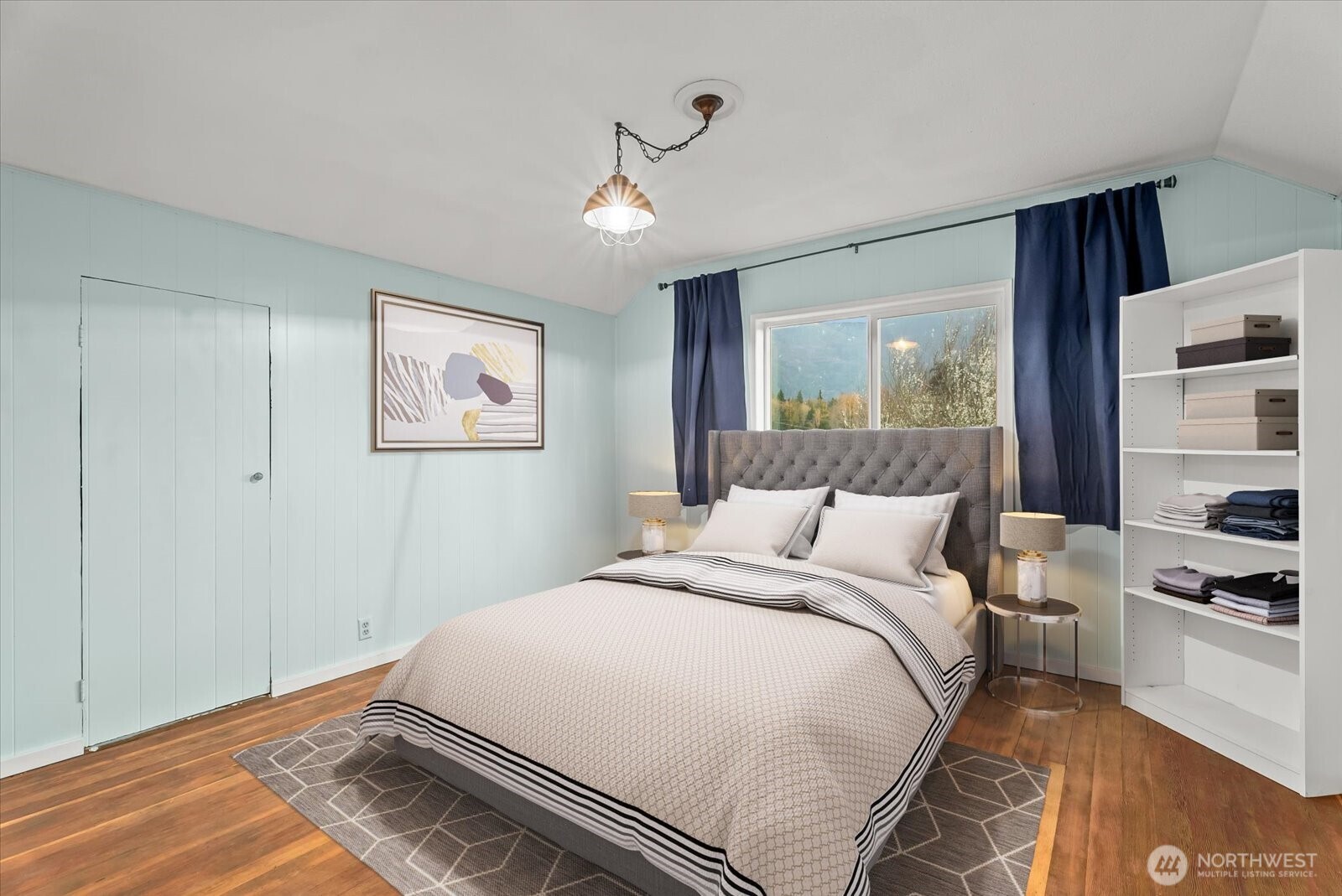 30731 Walberg Road Sedro-Woolley, WA 98284 - Photo 24 of 40 a bedroom with a large bed and a window